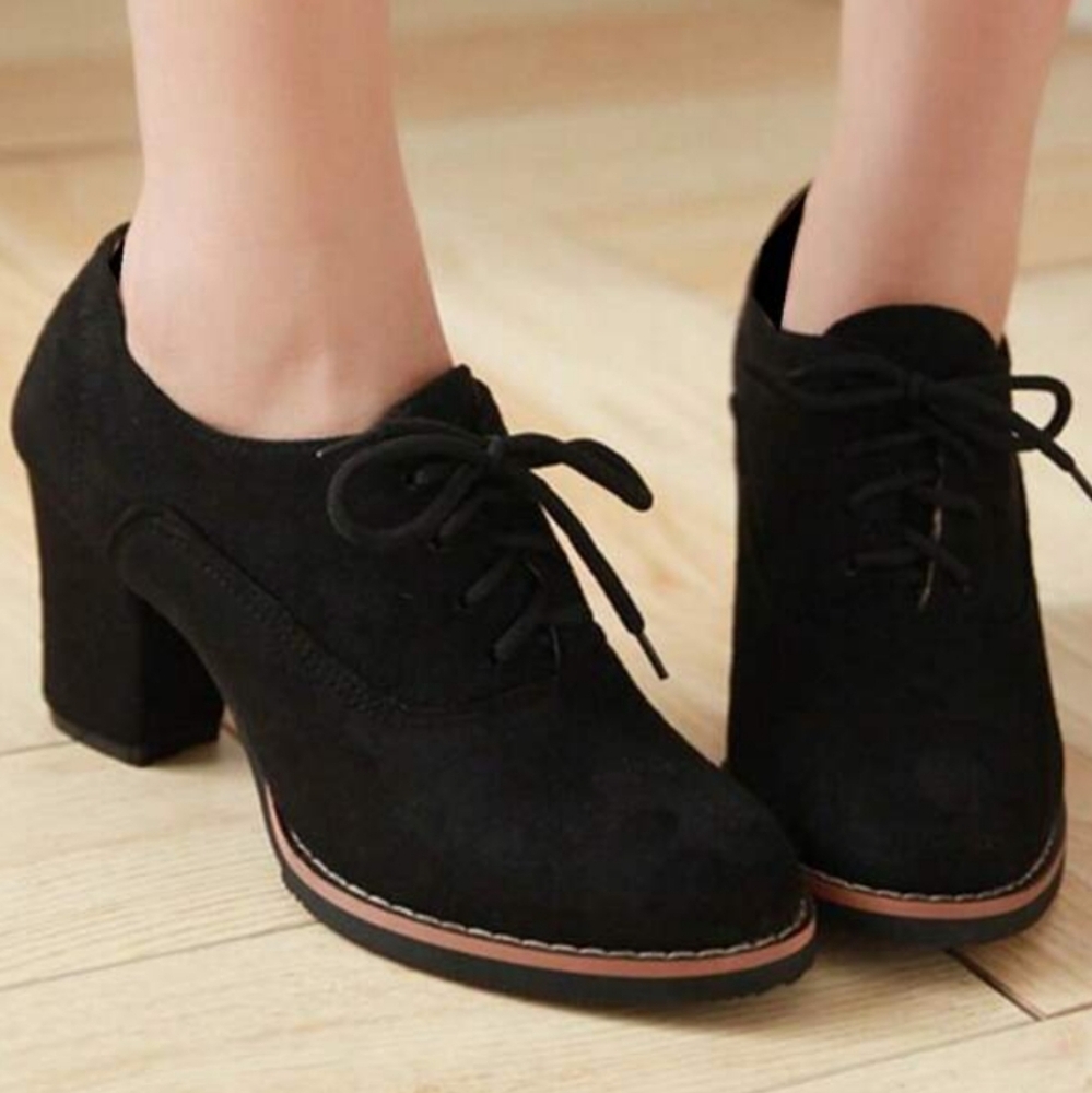 Beautiful elegant oxford style chunky heels